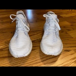 White adidas tennis shoes